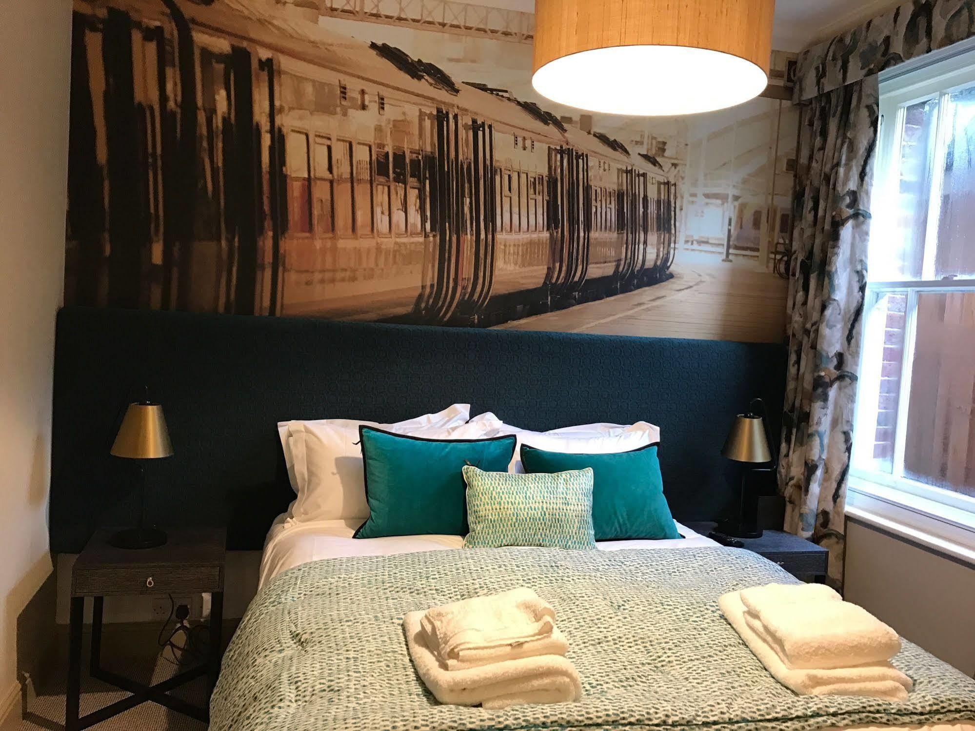 Harper'S Steakhouse With Rooms, Haslemere Dış mekan fotoğraf